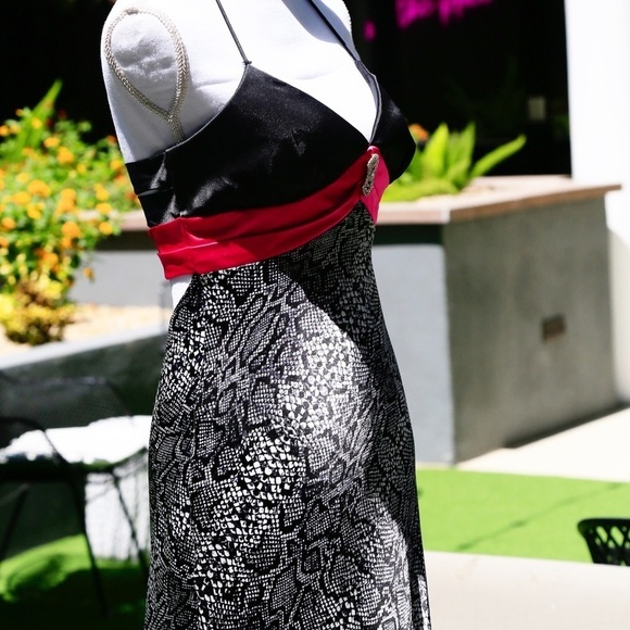 Blondie Nites ✦ Animal Print Strapless Gown ✦ Black & Pink Halter Prom Dress 3 - Picture 10 of 17